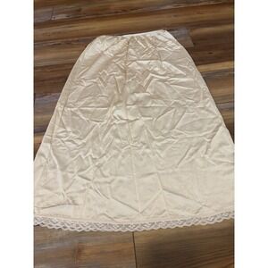 Warner's Perfect Measure Half Slip Nylon Lace Trim Woman's Size M Beige VTG